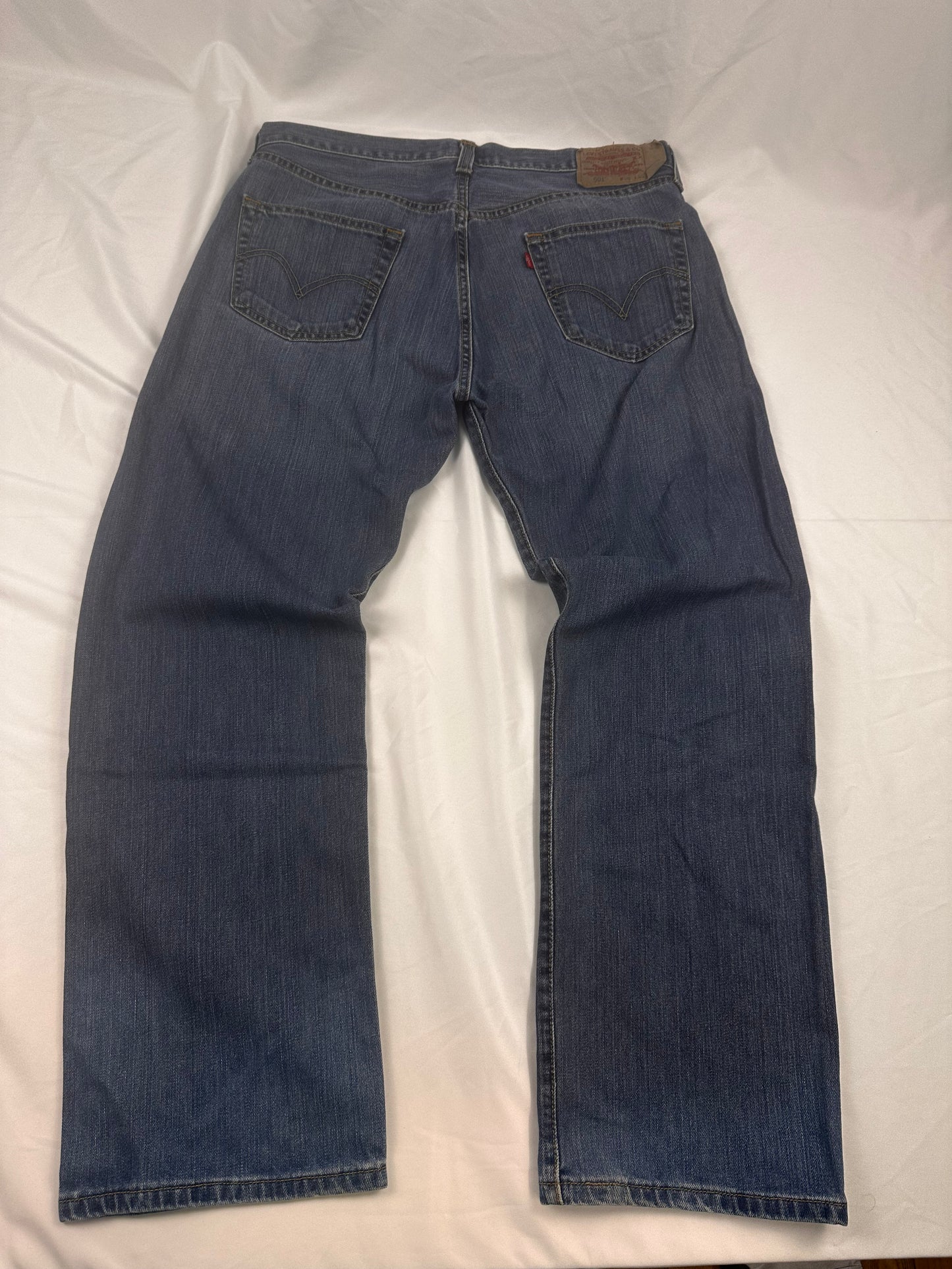 Levis Denim 32