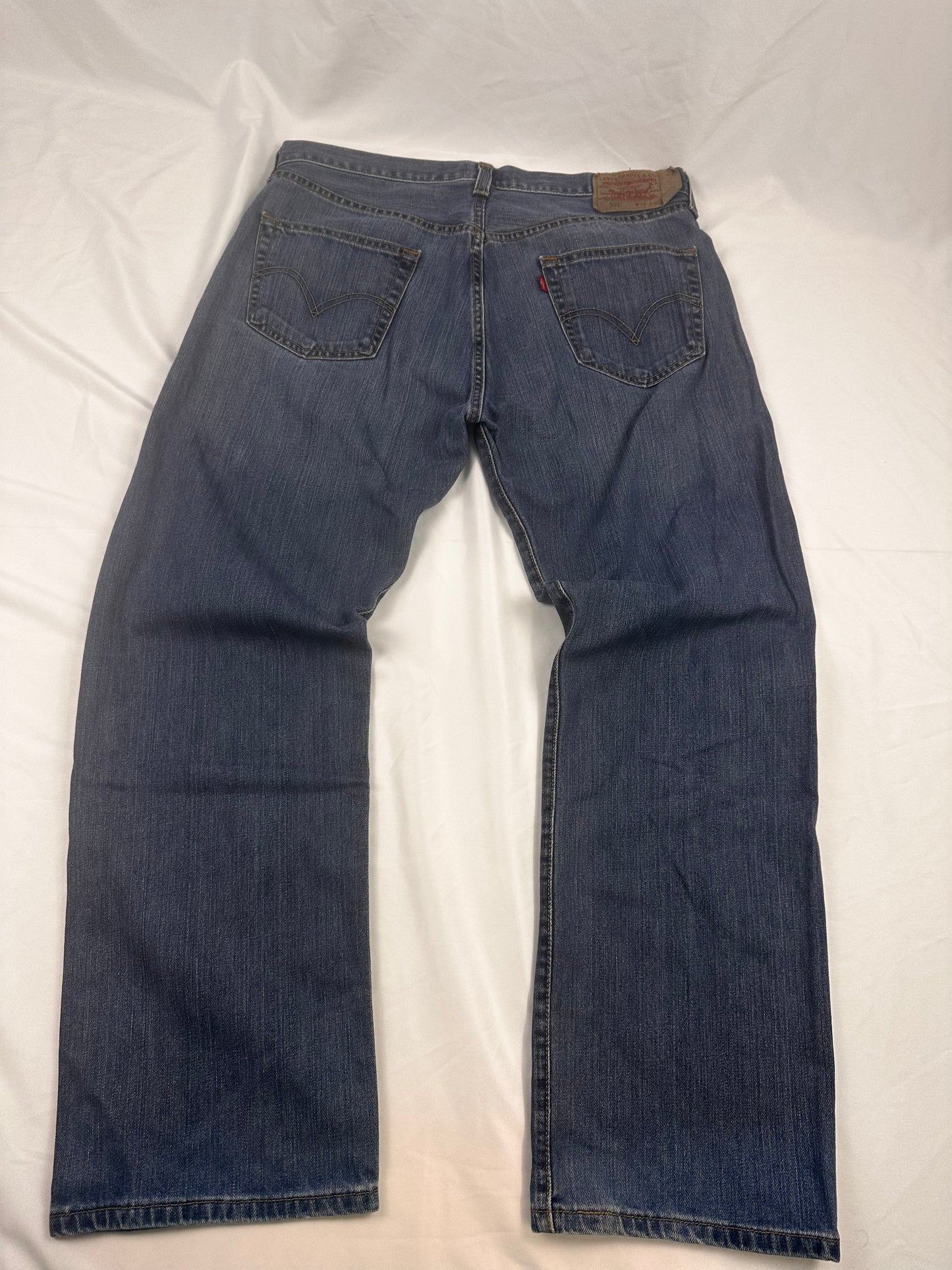 Levis Denim 32