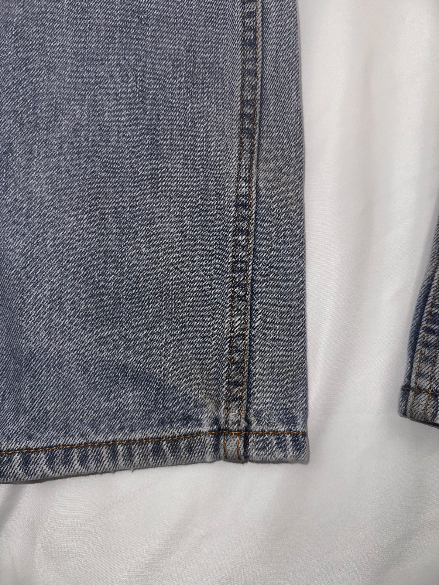 Levis Denim 32